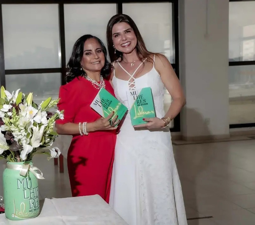 Livro Mulheres que Decidem Liderar de Áurea Nahas